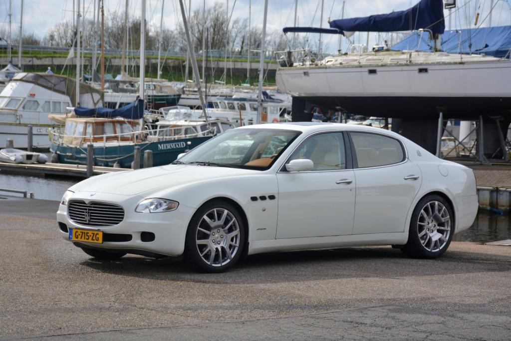 Maserati Quattroporte 4.2 2004 | Nwe APK | Unieke kleurstel., Auto's, Automaat, 8 cilinders, 402 pk, Wit