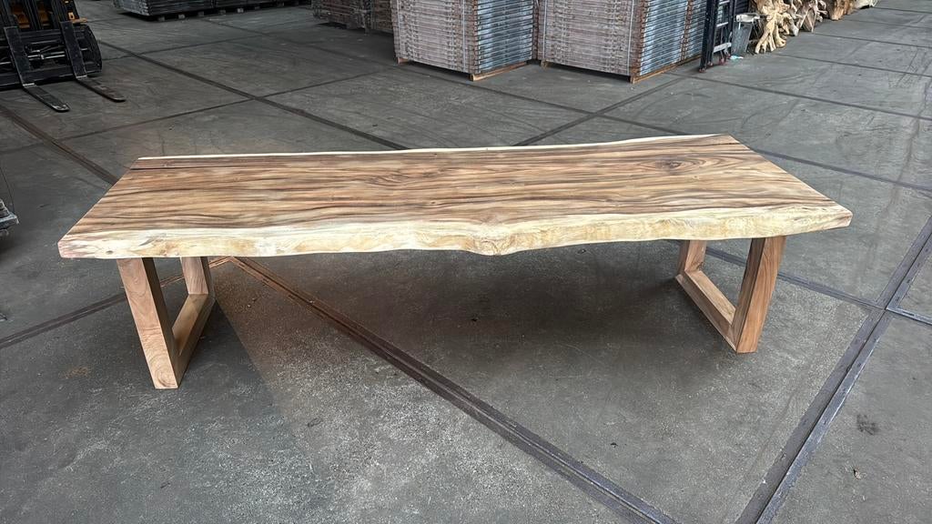 Massieve boomstamstam tafel van Suar met houten onderstel, Huis en Inrichting, Tafels | Eettafels, Ophalen, 100 tot 150 cm, 200 cm of meer