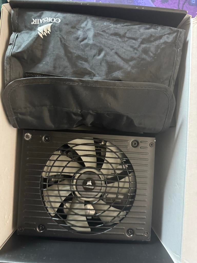 Corsair RM750x (2021) Voeding, Ophalen, Zo goed als nieuw