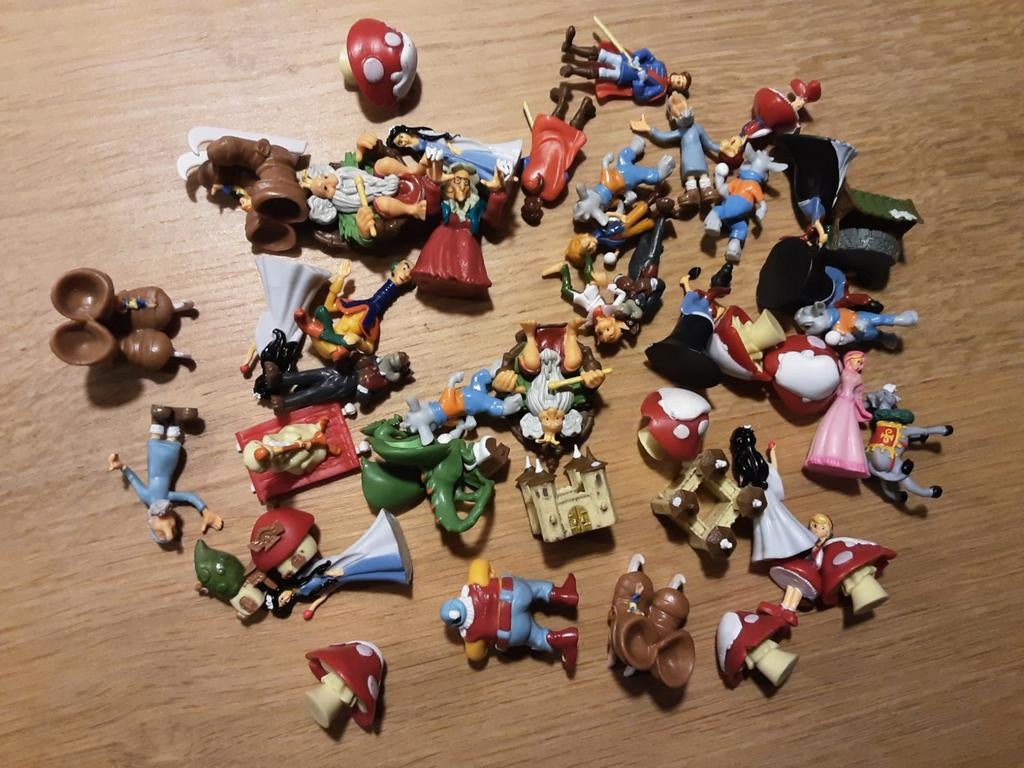 44 Efteling winterefteling poppetjes figuurtjes, Ophalen of Verzenden, Zo goed als nieuw