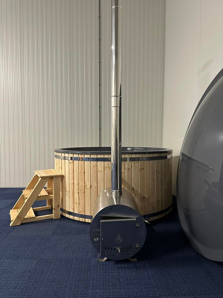 MEGA AANBIEDING Complete hottub set houtgestookt, Tuin en Terras, Bubbelbaden en Hottubs, Ophalen of Verzenden, Nieuw, Trap