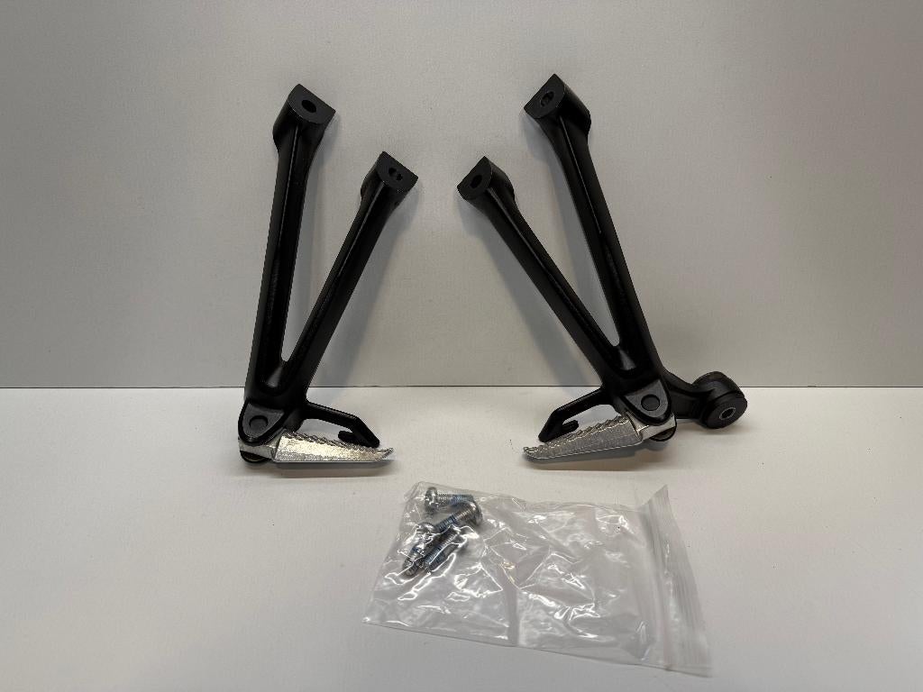 Suzuki GSXR 600 750 2011 > 2024 Duo Passagier Voetsteunen, Motoren, Gebruikt, Verzenden, Info@suzuki.nl, Lange Dreef 12, 4131 NH Vianen