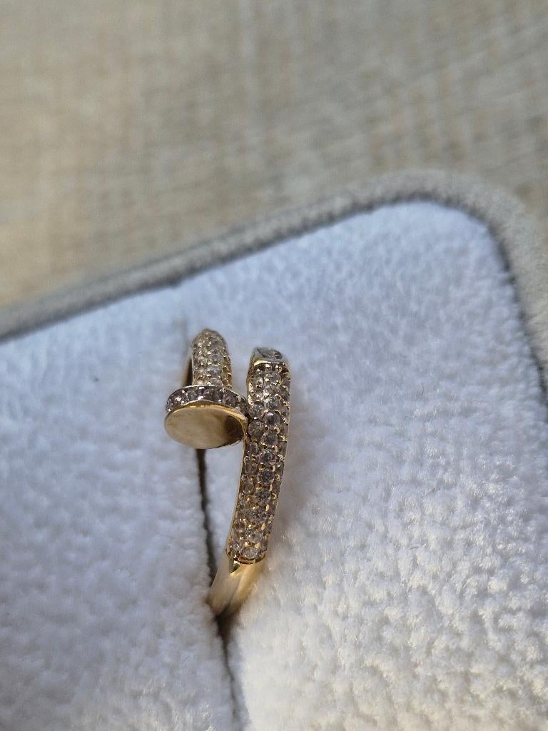 14K Gouden Spijker ring  Veel zirkonia – Uniek design – ZGAN, Sieraden, Tassen en Uiterlijk, Ophalen of Verzenden, Dame, Goud