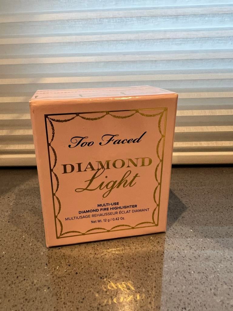 Too Faced Diamond Light Highlighter, Sieraden, Tassen en Uiterlijk, Uiterlijk | Cosmetica en Make-up, Nieuw, Make-up, Gehele gezicht