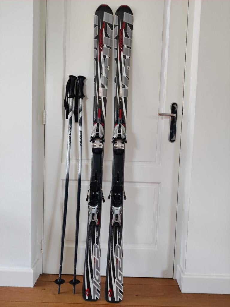 Leuke ski set met tas en stokken, Sport en Fitness, 160 tot 180 cm, Gebruikt, Carve, Skiën