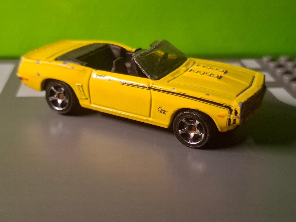 Matchbox - 1969 Chevrolet Camaro SS396 [geel] 1/62, Ophalen of Verzenden, Gebruikt, Auto