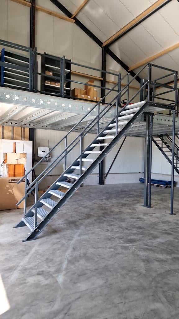 Trap,stalen trap,brandtrap,spiltrap,steektrap 50x nor0110, Ophalen, Zo goed als nieuw, Trap, 2 tot 4 meter