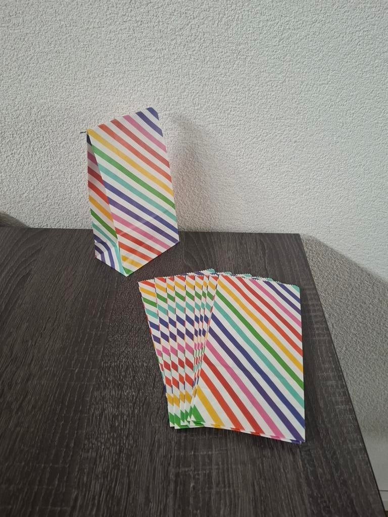 10 traktatiezakjes cadeau zakjes blokbodemzakjes, Diversen, Cadeaupapier, Ophalen of Verzenden
