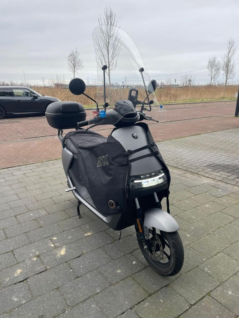 Segway E110S (GEEL KENTEKEN), Fietsen en Brommers, Snorfietsen en Snorscooters, Gebruikt, Overige merken, Elektrisch, Ophalen