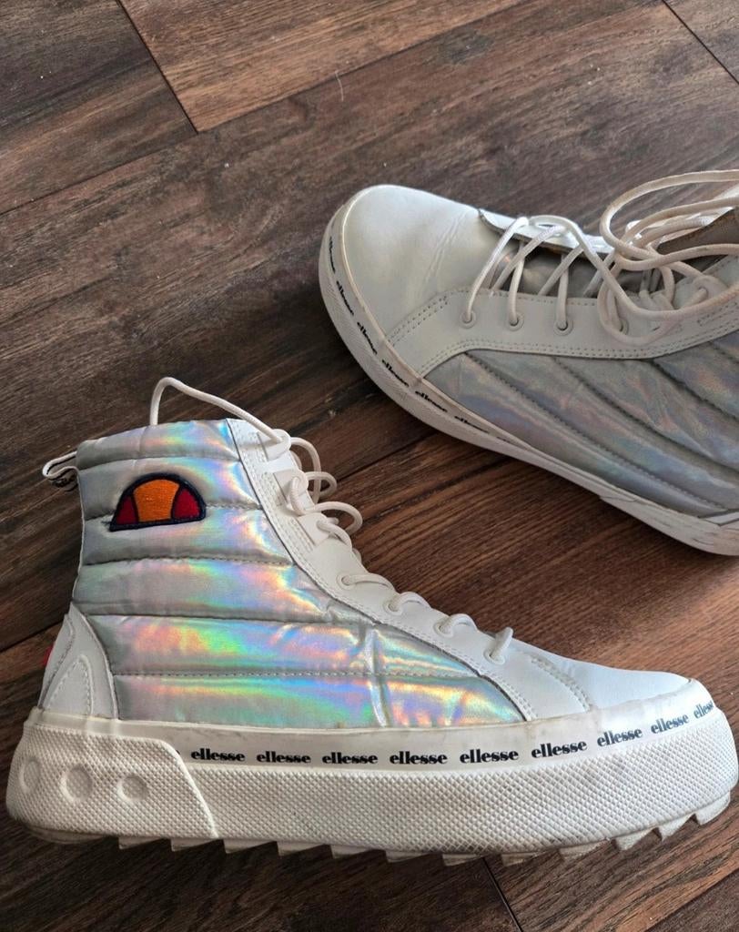 Ellesse sneakers - Zo goed als nieuw!, Kleding | Dames, Schoenen, Ophalen, Overige kleuren, Ellesse, Sneakers of Gympen