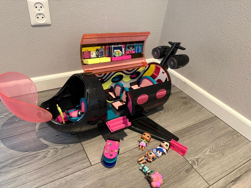 LOL vliegtuig, Ophalen, Zo goed als nieuw, Overige typen