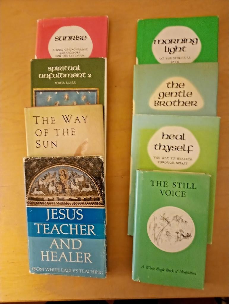 White Eagle books, Boeken, Ophalen of Verzenden, Gelezen, Spiritualiteit algemeen, Overige typen