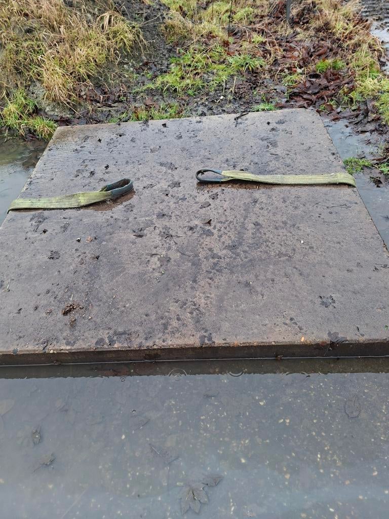 Gebruikte betonplaat 2x2x0.14, Ophalen, Gebruikt, Beton, Klinkers