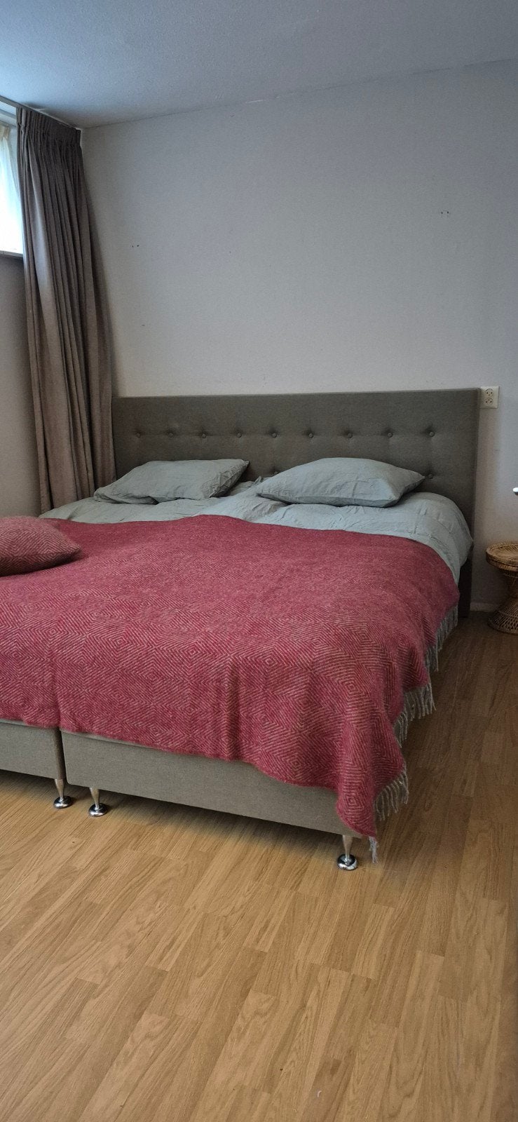 swiss sense boxspring. 180x200., Huis en Inrichting, Ophalen, Gebruikt, Bruin, Tweepersoons