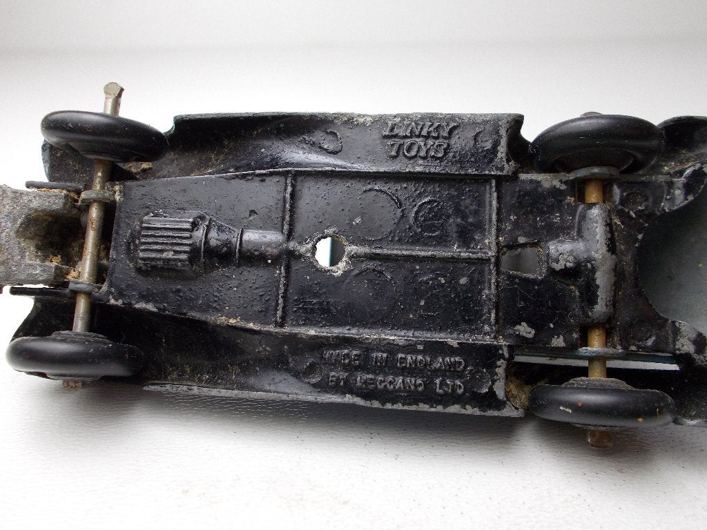 1937 Dinky Toys 30D VAUXHALL SALOON (Blue), Ophalen of Verzenden, Gebruikt, Auto, Dinky Toys