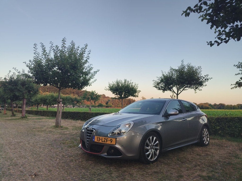 Alfa Romeo Giulietta 1.4 Turbo Multi-air 2010, Auto's, Alfa Romeo, Particulier, Giulietta, 360° camera, ABS, Achteruitrijcamera