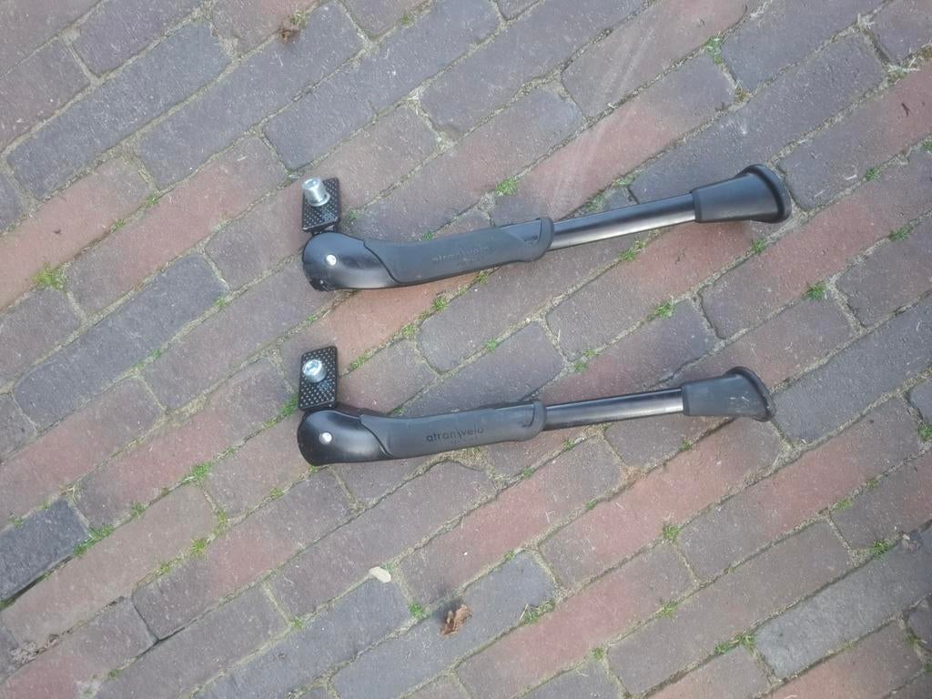 Twee fietsstandaarden voor volwassen fietsen, Ophalen of Verzenden, Gebruikt, Overige typen
