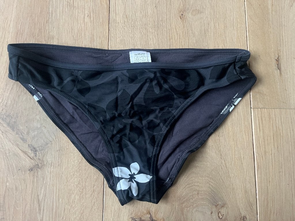 Tribord bikini broekje zwart met bloemenpatroon, Tribord, Zwart, Nieuw, Ophalen of Verzenden