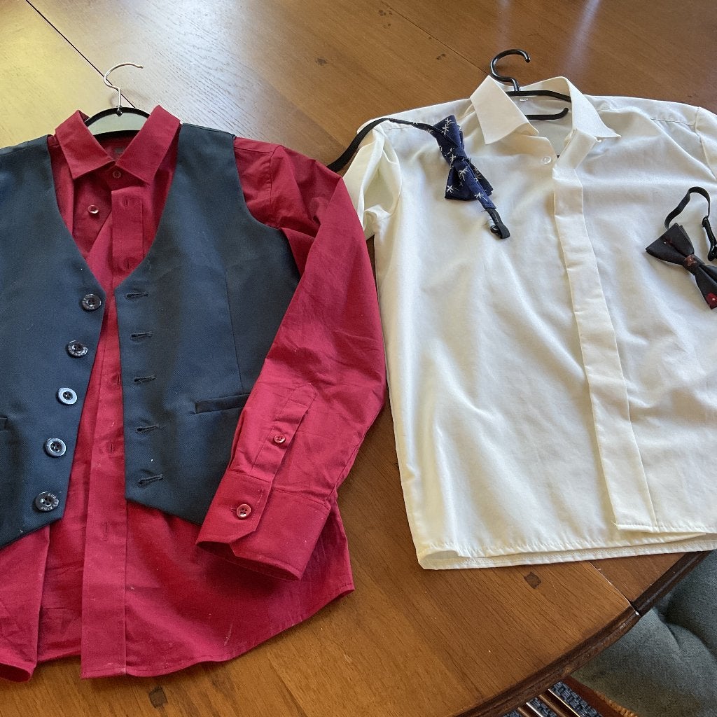 jongens gilet mt 146/152 We met 2 overhemden, Ophalen of Verzenden, Zo goed als nieuw, Maat 146