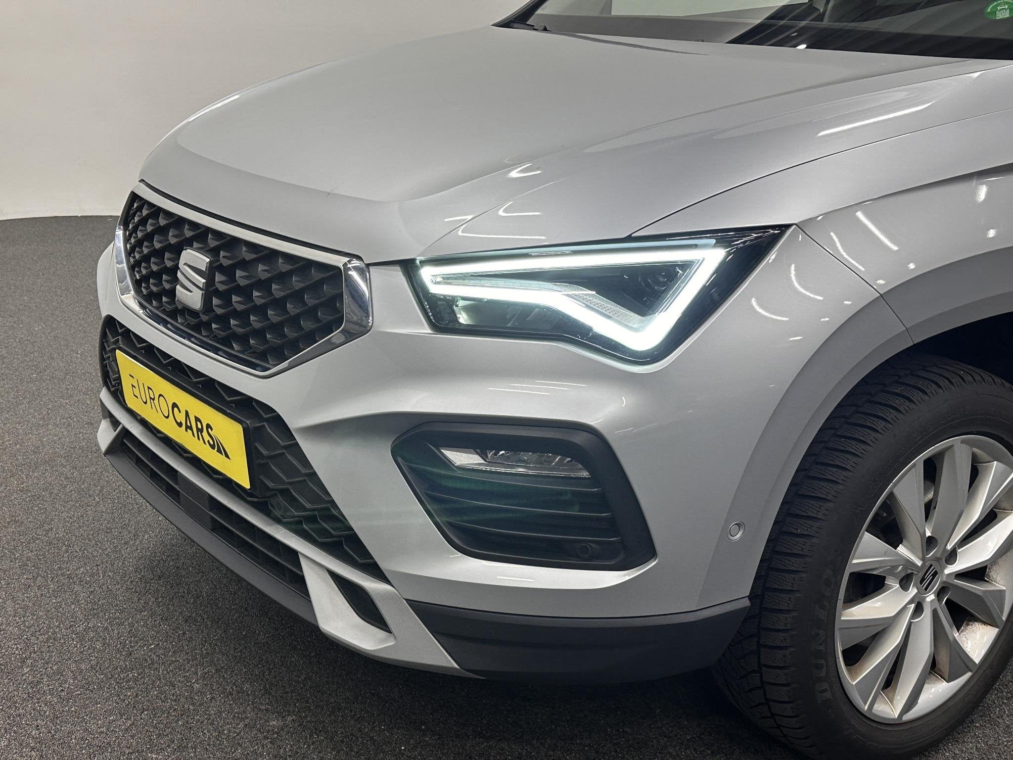 SEAT Ateca 1.5 TSI Style Aut. DSG-7 Airco ECC Carplay Navi W, Auto's, Seat, Dealer onderhouden, 4 cilinders, Bedrijf, 1600 kg