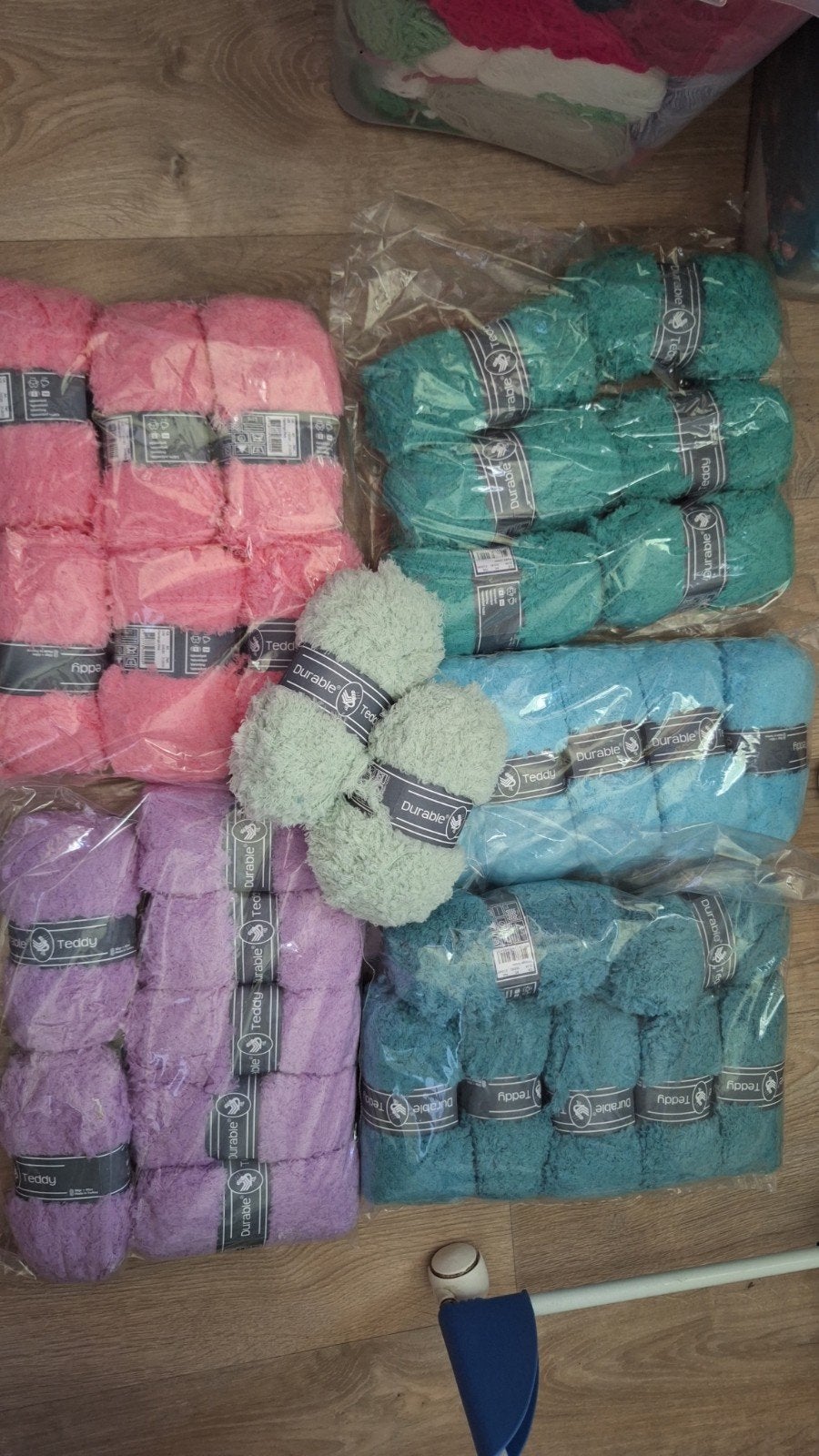 33 bollen Durable Teddy garen, Ophalen of Verzenden, Nieuw, Breien of Haken, Wol of Garen