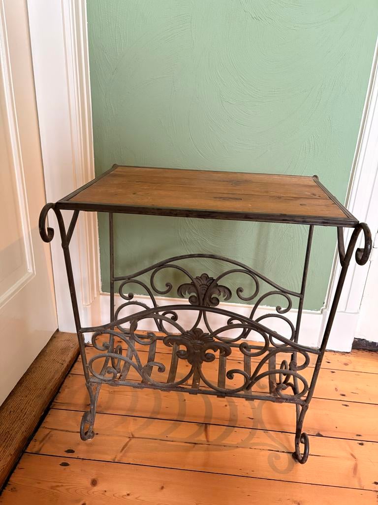 Tafeltje met lectuurbak, Huis en Inrichting, Tafels | Salontafels, Ophalen, Minder dan 50 cm, Gebruikt, 50 tot 75 cm