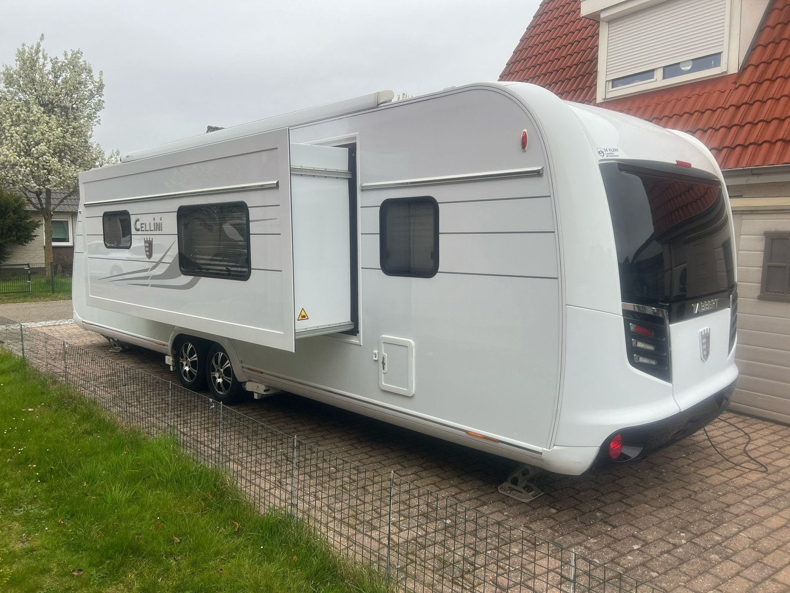Tabbert Cellini Slide Out 750 HTD | 2018 |, Caravans en Kamperen, Rondzit, Tabbert, Particulier, 2000 kg en meer