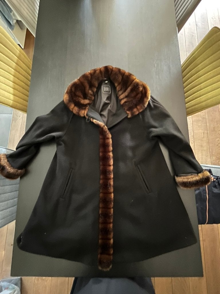 zwarte (nep)bontjas, Kleding | Dames, Maat 38/40 (M), Zwart, Ophalen of Verzenden, Zo goed als nieuw