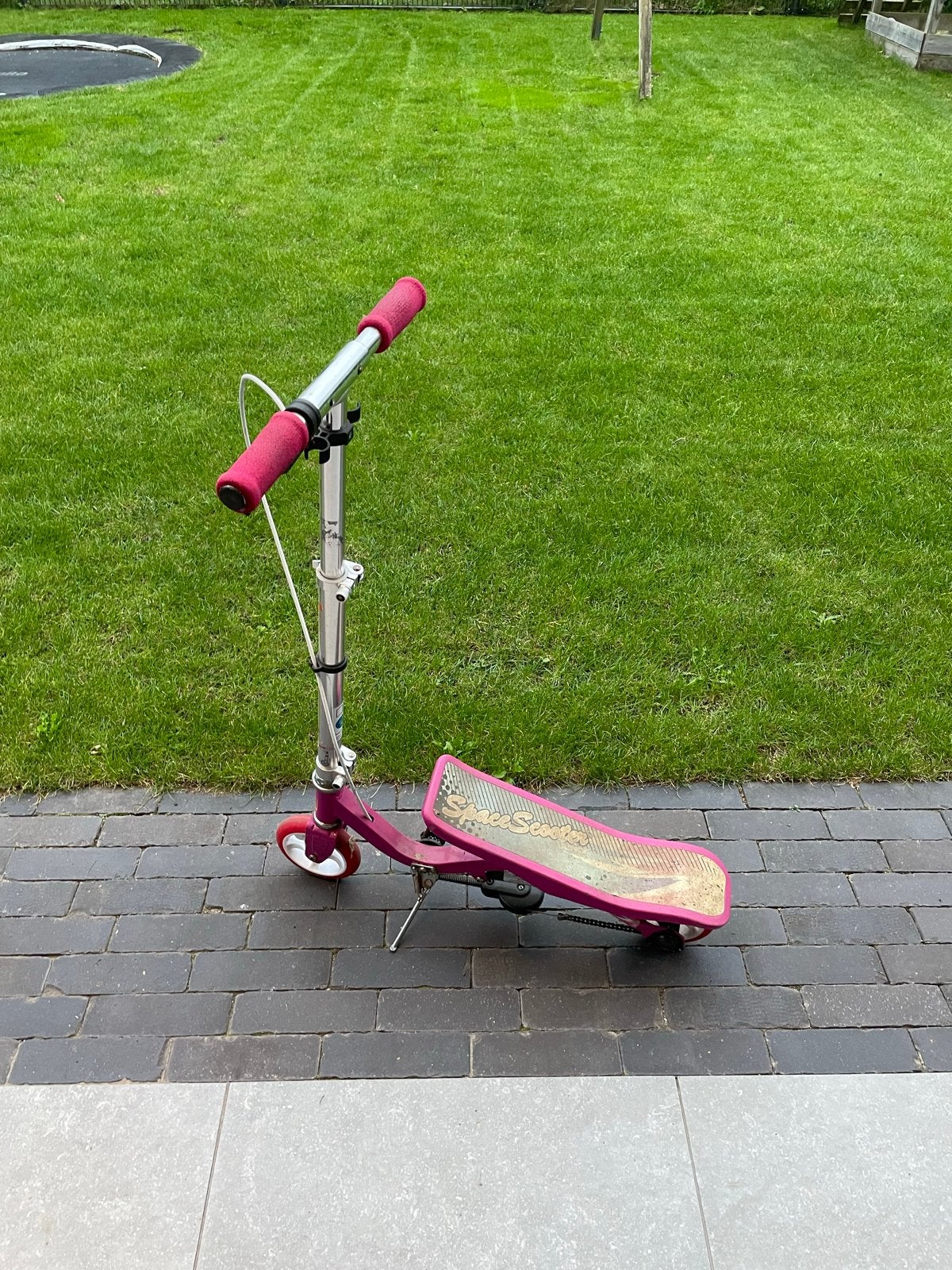 Space scooter - Roze step voor kinderen - Gebruikt, Fietsen en Brommers, Ophalen, Gebruikt, Gewone step