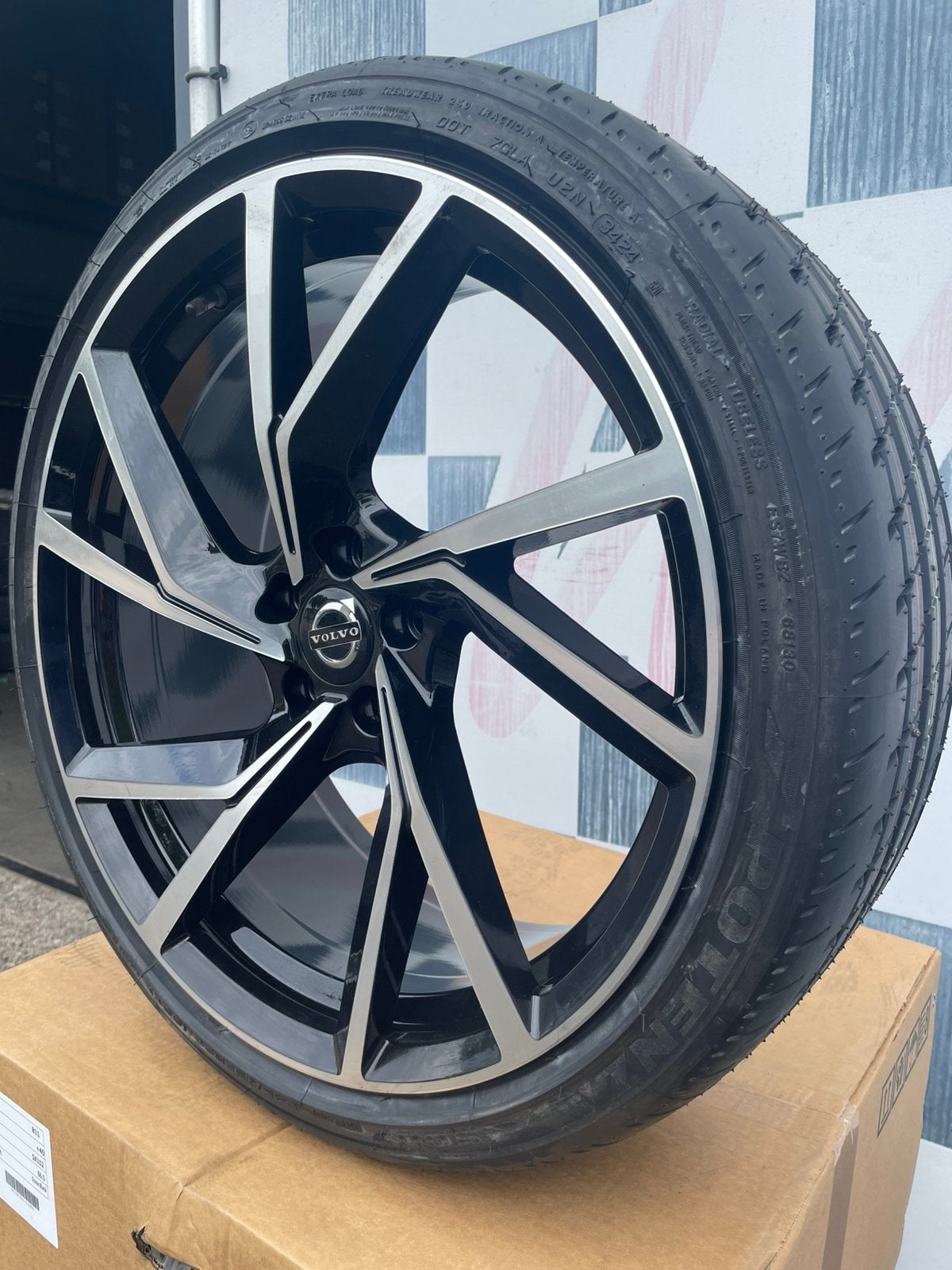 20 inch Volvo V60 velgen 5x108 + nieuwe Bridgestone, Auto-onderdelen, Banden en Velgen, 265 mm, Banden en Velgen, Nieuw, Zomerbanden
