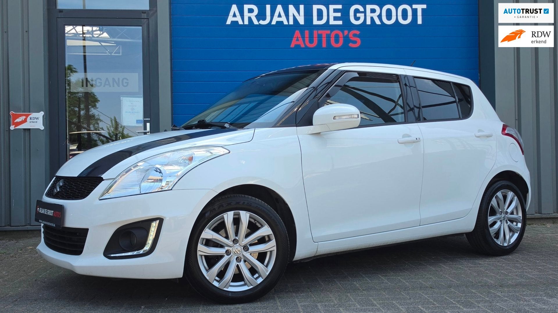 Suzuki Swift 1.2 95PK 5Drs Exclusive Keyles Clima Cruise PDC, Stof, Gebruikt, 4 cilinders, Bedrijf
