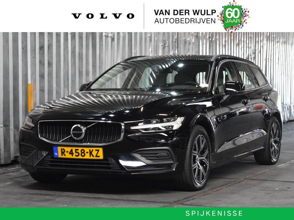 Volvo V60 B3 163PK Essential | Trekhaak | Google Infotainmen, Auto's, Automaat, 4 cilinders, 1634 kg, 24 maanden