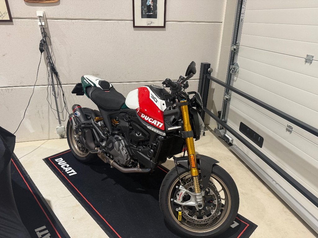 Ducati Monster 30 Years, 2 cilinders, Occasion, Particulier, Meer dan 35 kW