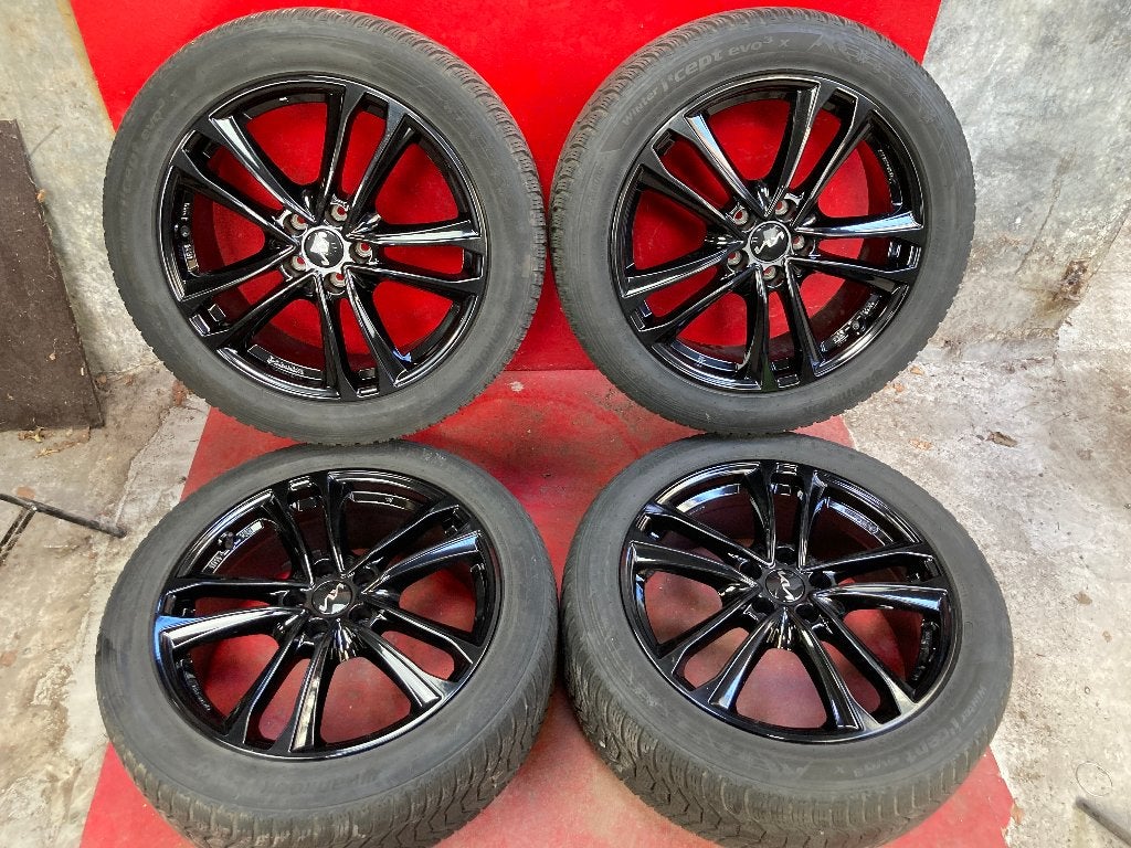 Winterbanden Kia Sportage 235/50R19 Hankook, 19 inch, Gebruikt, ., Banden en Velgen