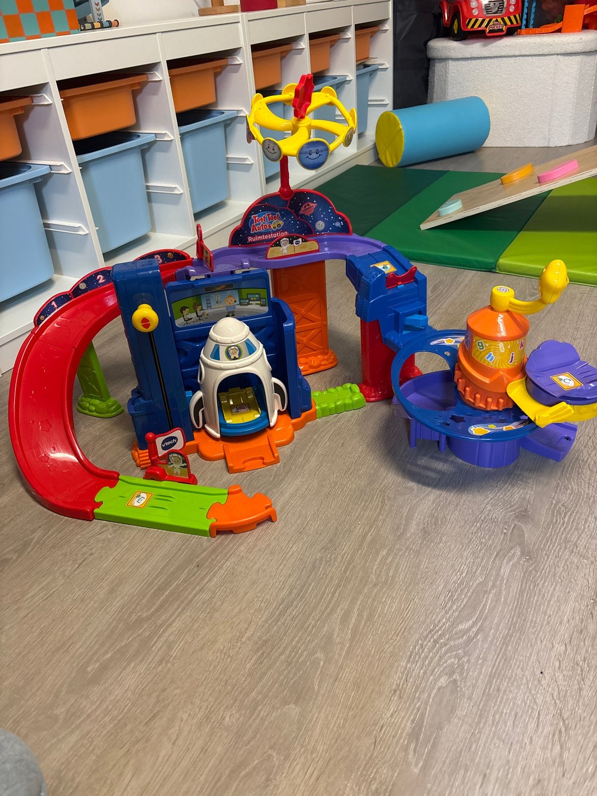 Vtech Toet Toet Auto's Ruimtestation - Mist 1 draaistukje, Ophalen, Gebruikt, 2 tot 4 jaar
