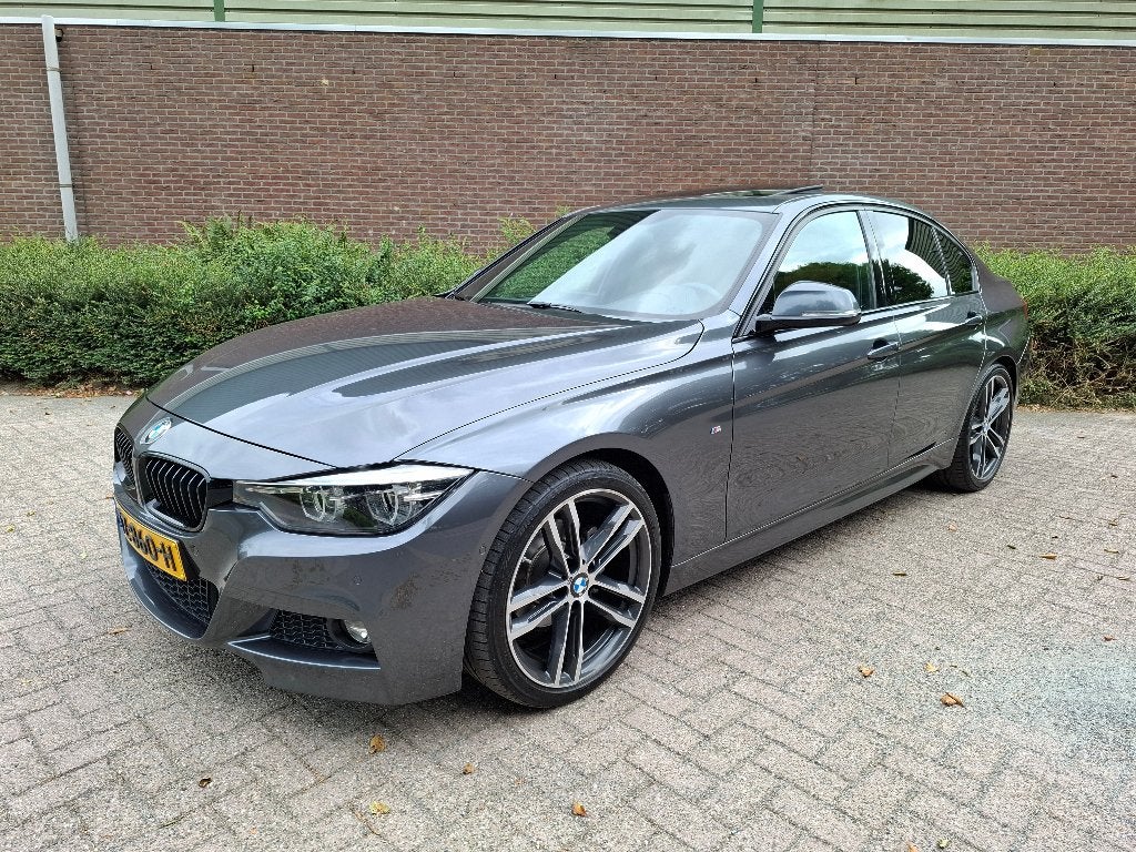 BMW 3-Serie 320i Executive 184pk Aut 2018 Grijs, 1998 cc, Achterwielaandrijving, 1800 kg, Euro 6