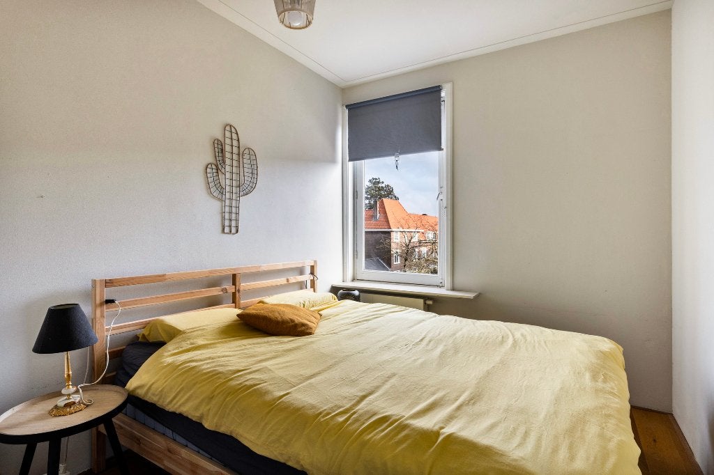 Tarva Bedframe + lattenbodem + matras 160*200, Ophalen, Gebruikt, Bruin, Tweepersoons