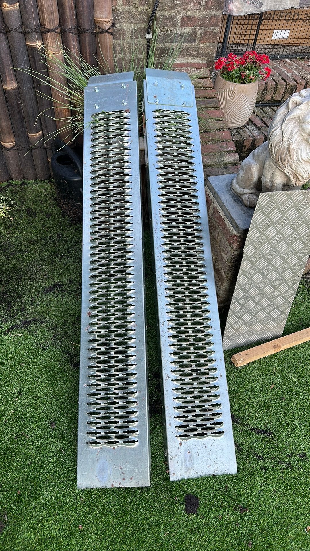 Opijplaat 2x oprijplaat 160x22.5 cm, Auto diversen, Ophalen, Gebruikt
