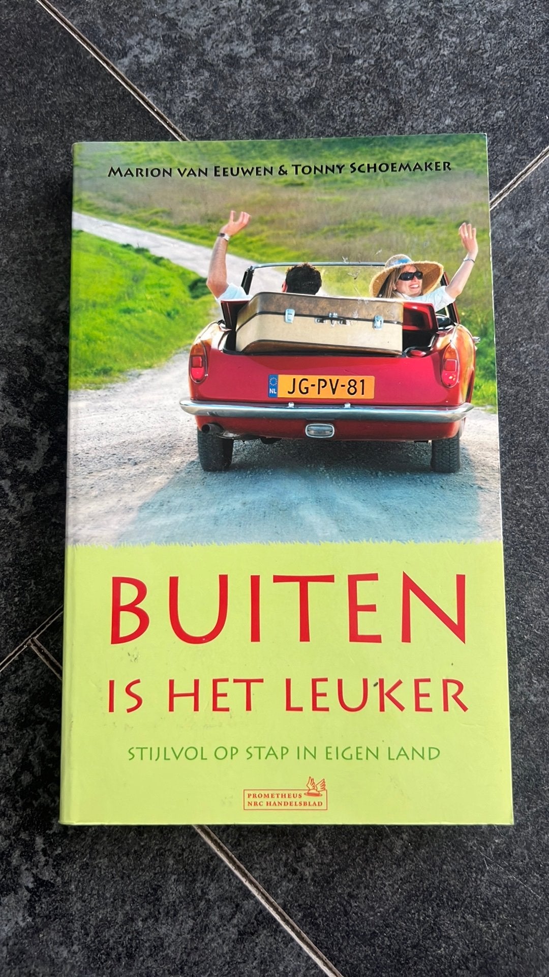 M. van Eeuwen - Buiten is het leuker, Overige merken, Fiets- of Wandelgids, Ophalen of Verzenden, Zo goed als nieuw