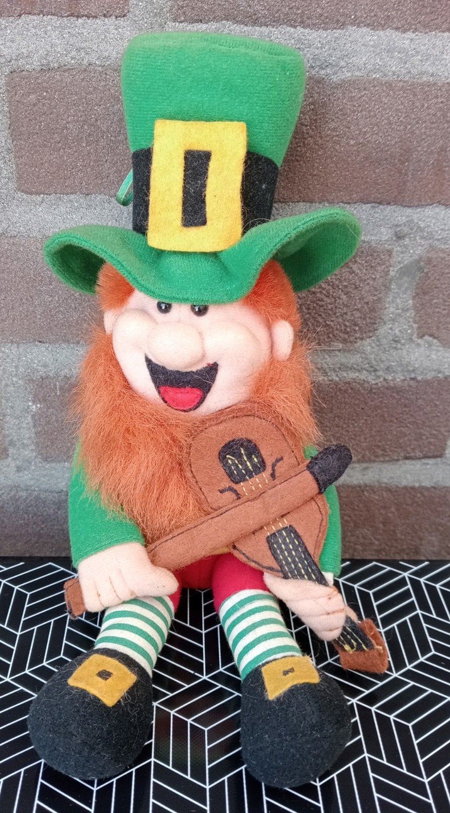 Leuke Ierse kabouter pop met viool - Kiddiefun. nr3, Ophalen, Groen, Overige merken, Overige typen