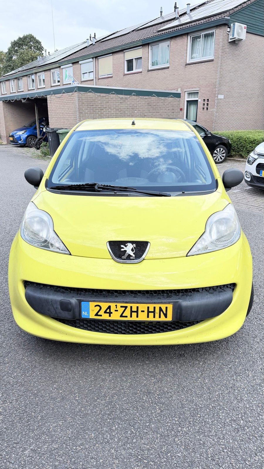 Peugeot 107 1.0 12V 3DR 2008 Geel, Auto's, Voorwielaandrijving, 4 stoelen, 68 pk, Handgeschakeld