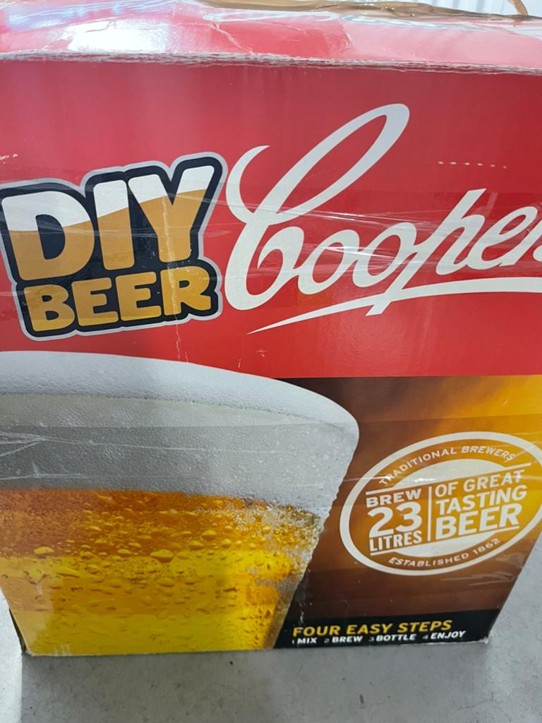 Beer brewing set, 45 bottles with lids (without content), Ophalen, Zo goed als nieuw, Overige merken