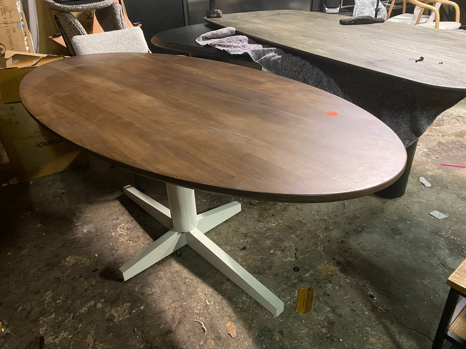 Ovale eettafel 190x90 massief noten met off-white onderstel, Huis en Inrichting, Tafels | Eettafels, Ophalen, Nieuw, 50 tot 100 cm