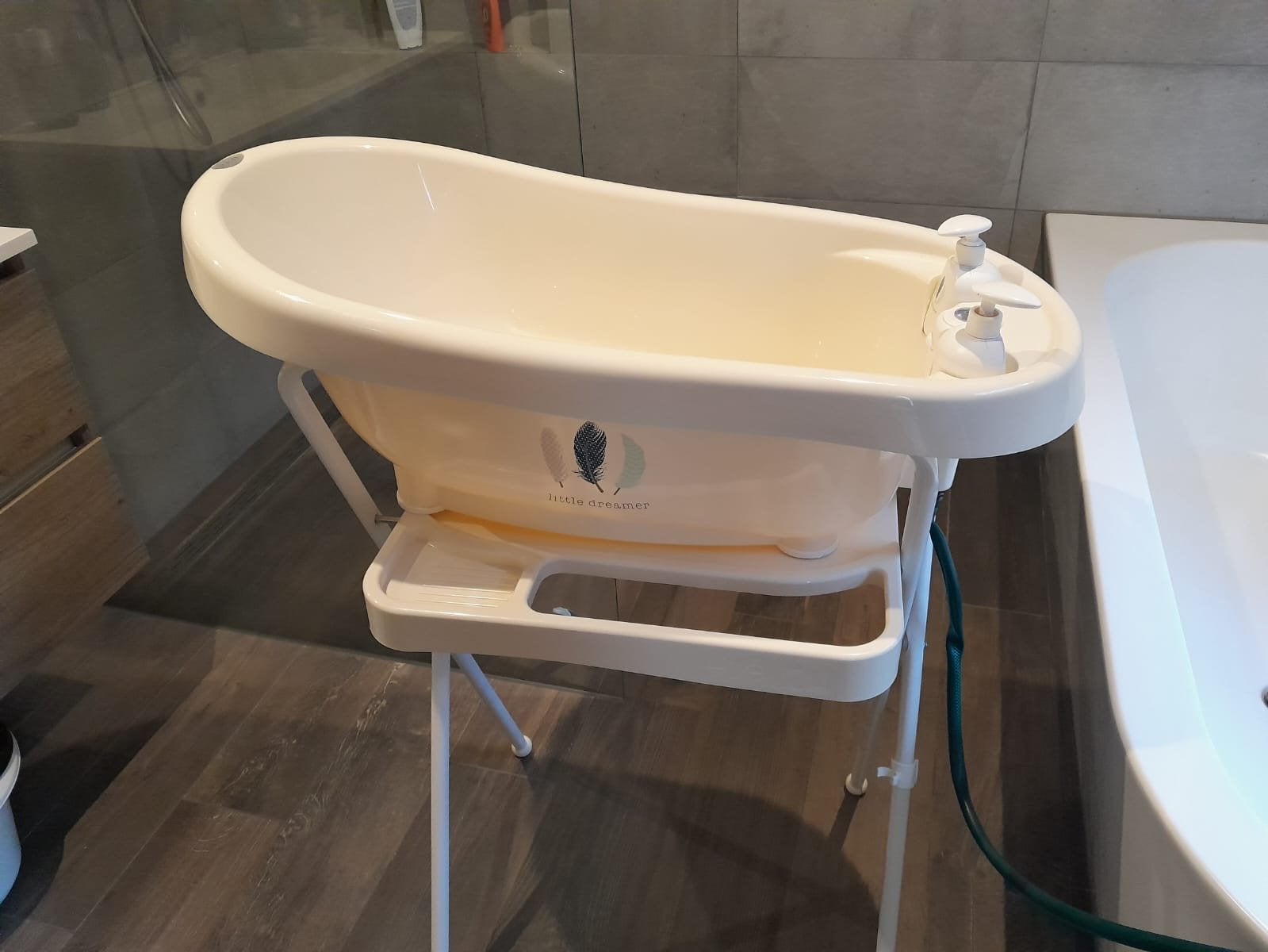 Bébé-jou babybadje met standaard en thermometer, Kinderen en Baby's, Badjes en Verzorging, Ophalen, Gebruikt, Badje, Bébé-jou