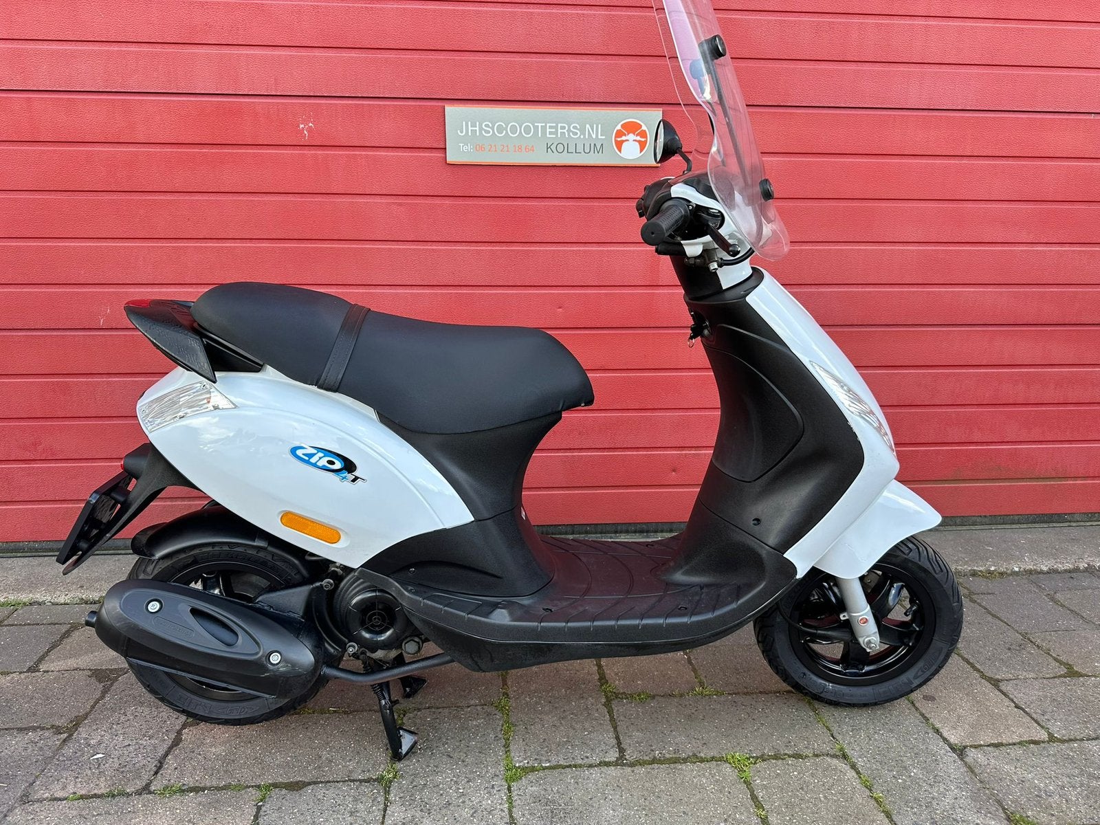Super mooie en goed onderhouden Piaggio Zip snorscooter, Ophalen, Zo goed als nieuw, Benzine, Piaggio