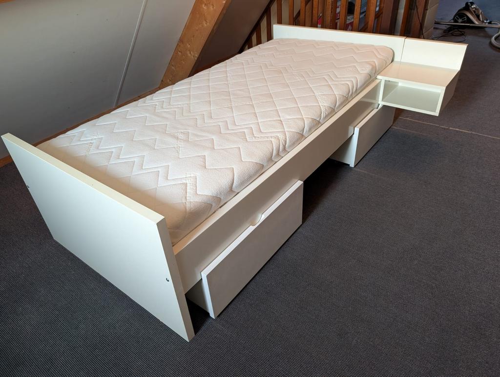 Bed Ikea met matras en lattenbodems, Ophalen, 90 cm, Eenpersoons, Wit