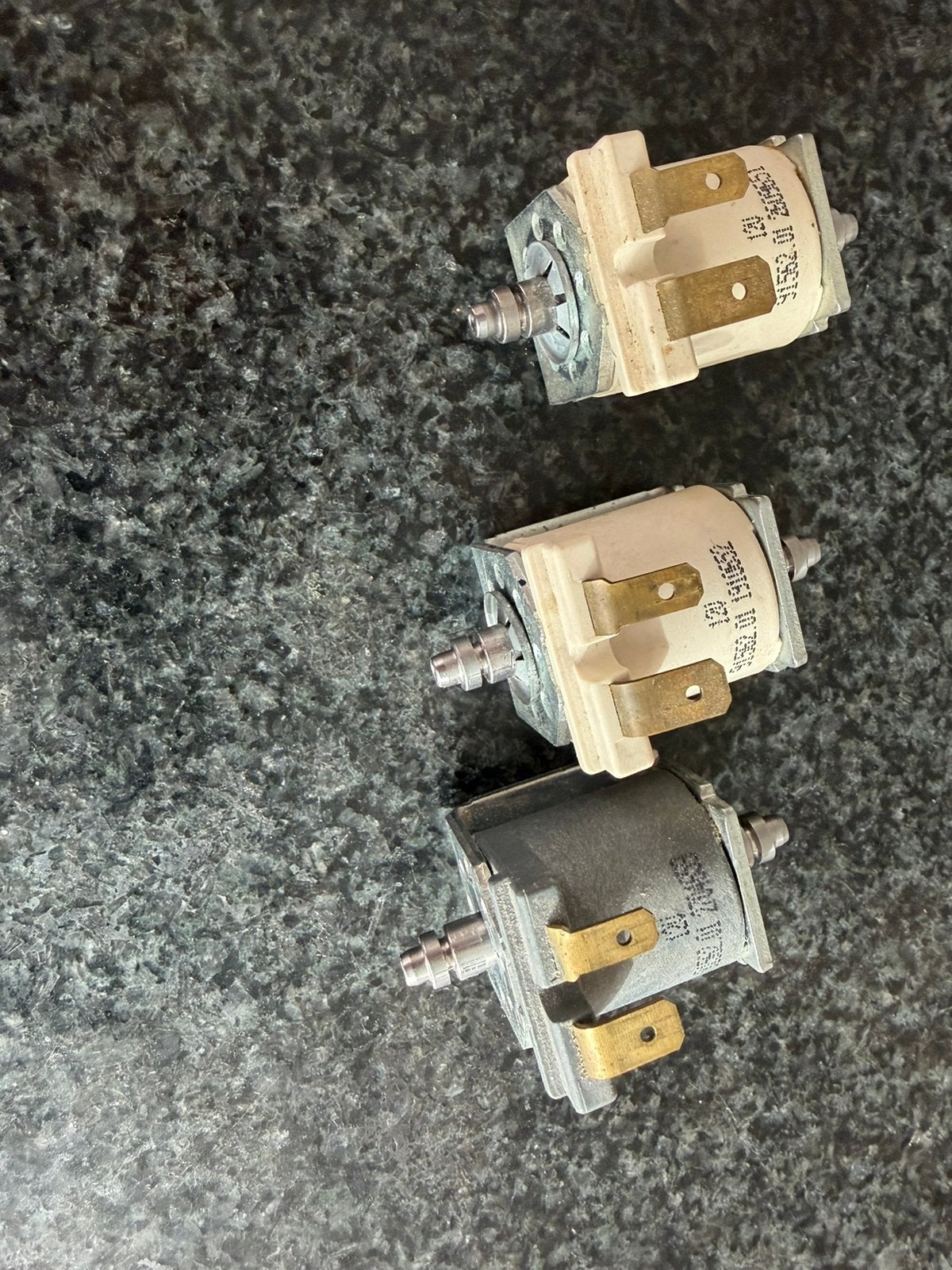 Magneetventielen Miele CVA, Ophalen of Verzenden, Gebruikt, Minder dan 2 meter, Overige kabels