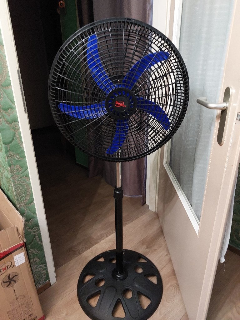 ventilator 2 x statief modellen 50 cm diameter, Witgoed en Apparatuur, Ventilatoren, Ophalen, Nieuw, Statiefventilator