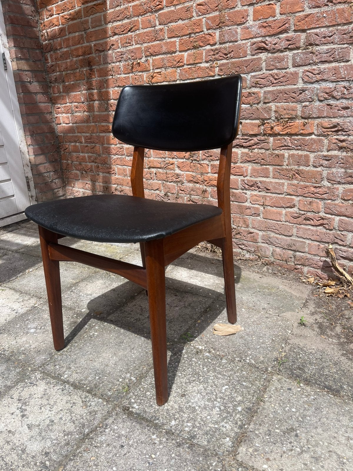 Vintage stoel teakhout uut 1960s, Huis en Inrichting, Stoelen, Ophalen, O, O, Leer