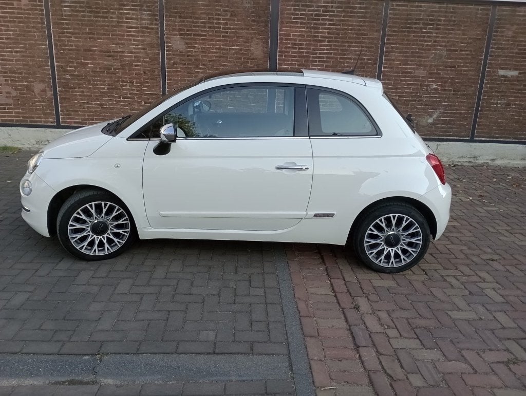 Fiat 500 Pop Star 2019 Wit| groot U Connect touchscreen, Auto's, Voorwielaandrijving, 4 cilinders, 4 stoelen, Leder en Stof